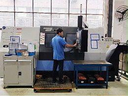 數(shù)控車床 φ970 Z:3050  X:410mm （精度：±5μm）