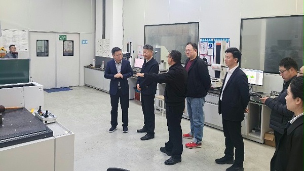 柳工集團(tuán)攜手國家制造業(yè)轉(zhuǎn)型升級基金調(diào)研騰旋科技