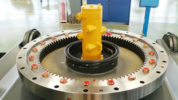 你以為中央回轉(zhuǎn)接頭控制回轉(zhuǎn)嗎？騰旋為您揭曉答案！