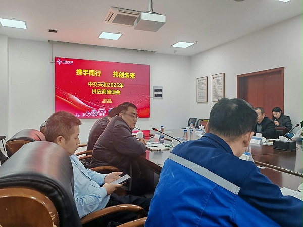 騰旋科技副總經理潘寧作為“優(yōu)秀供應商”代表發(fā)言