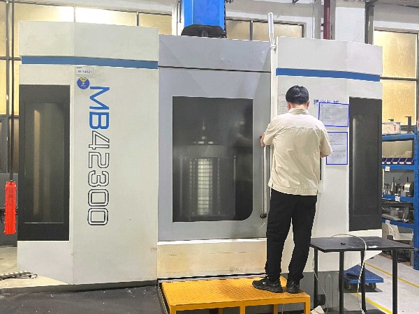 高精度數(shù)控立式珩磨機 可加工尺寸：φ3-60mm 250mm 精度：±5μm