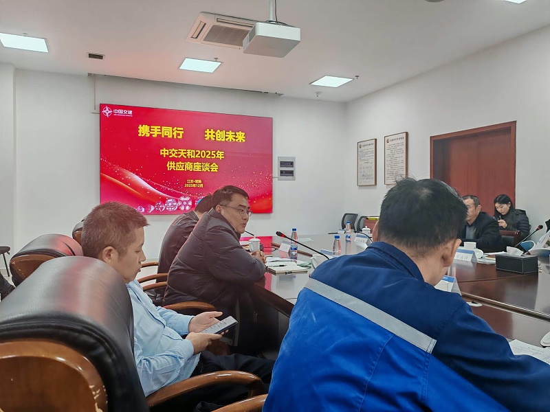 騰旋科技副總經(jīng)理潘寧作為“優(yōu)秀供應(yīng)商”代表發(fā)言