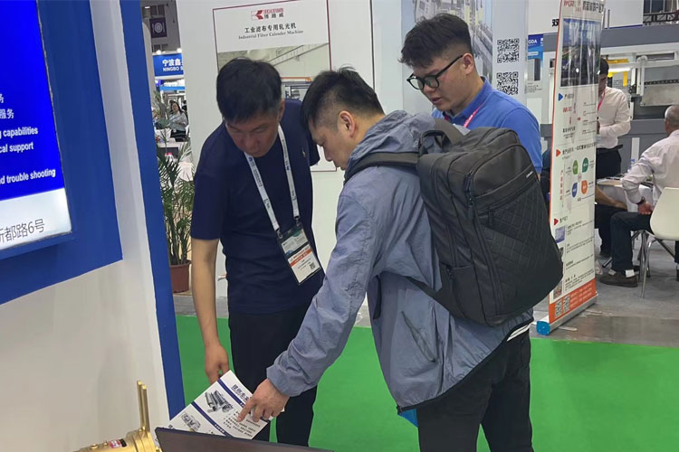 mmexport1681975394423