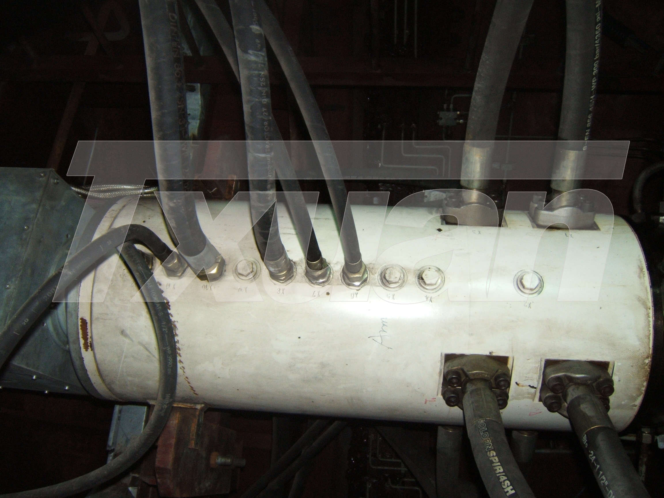 大包回轉(zhuǎn)臺現(xiàn)場應用水印